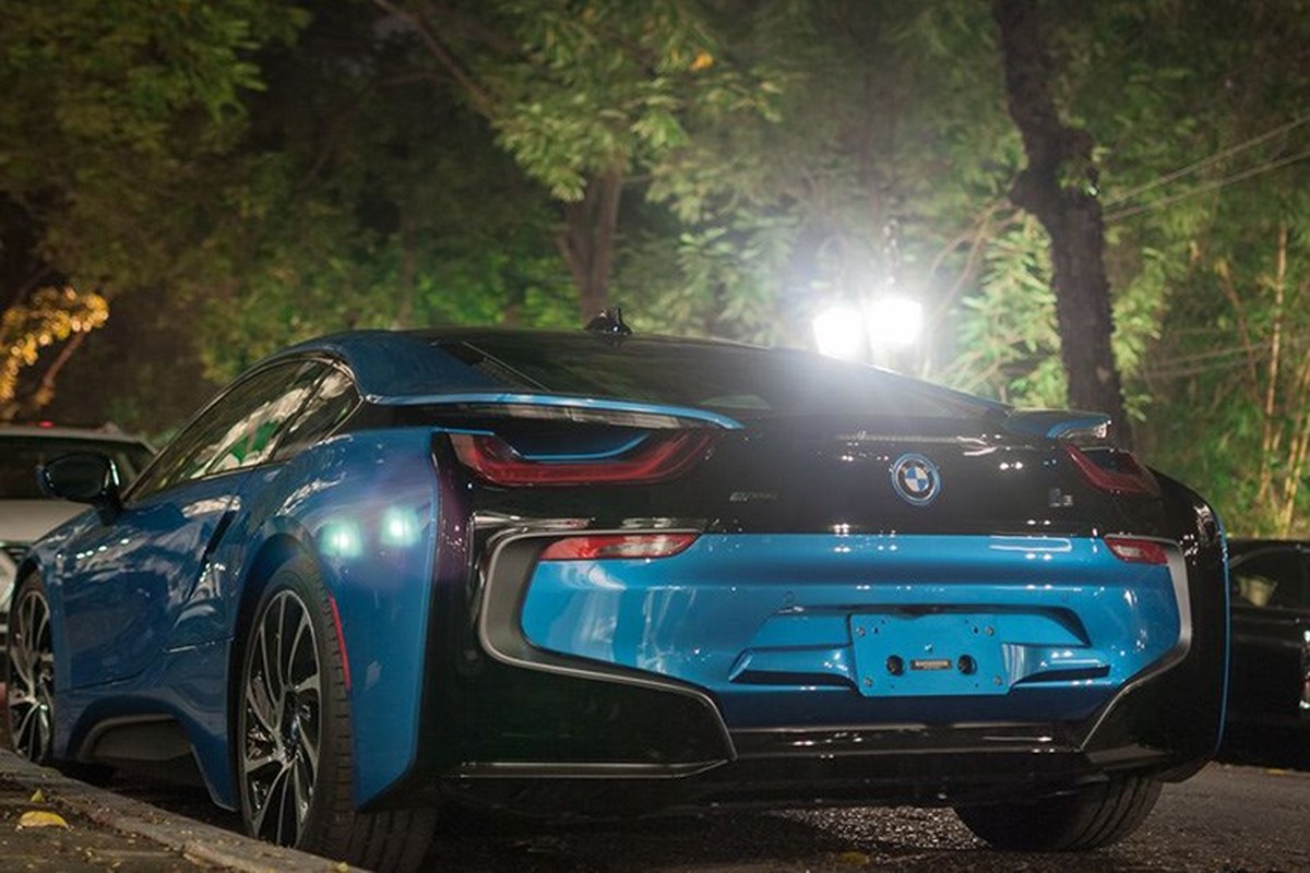 Sieu xe BMW i8 tai Ha Noi 